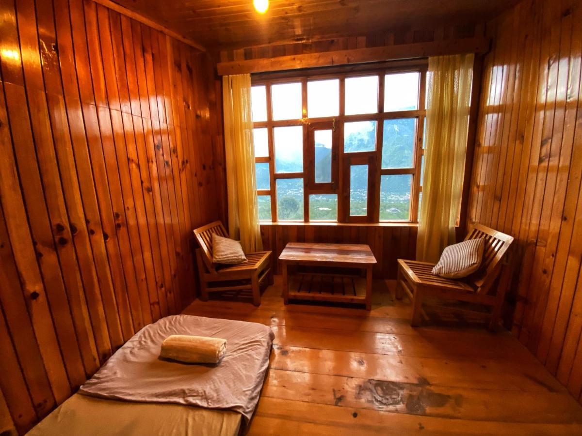 Pine Tower Inn Manāli エクステリア 写真