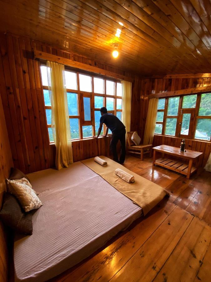 Pine Tower Inn Manāli エクステリア 写真
