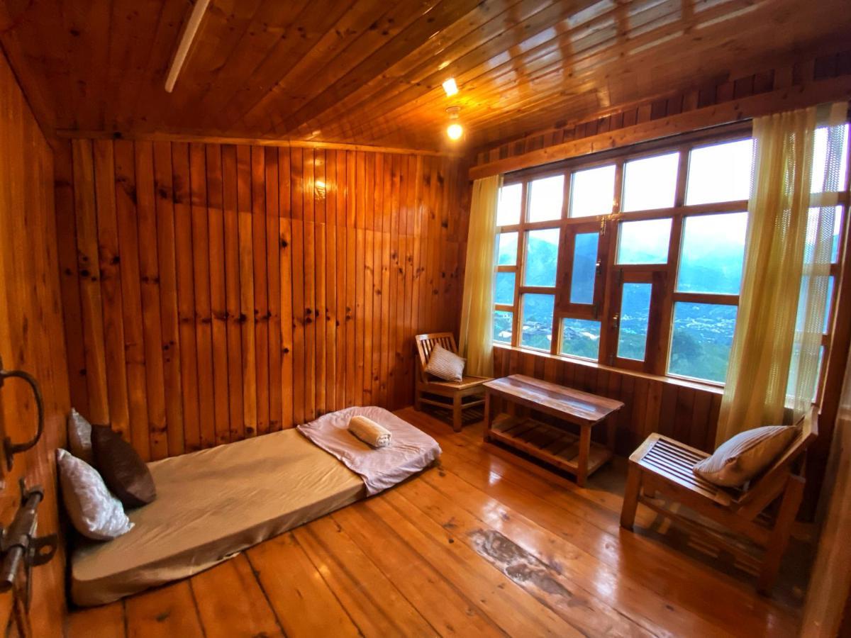 Pine Tower Inn Manāli エクステリア 写真